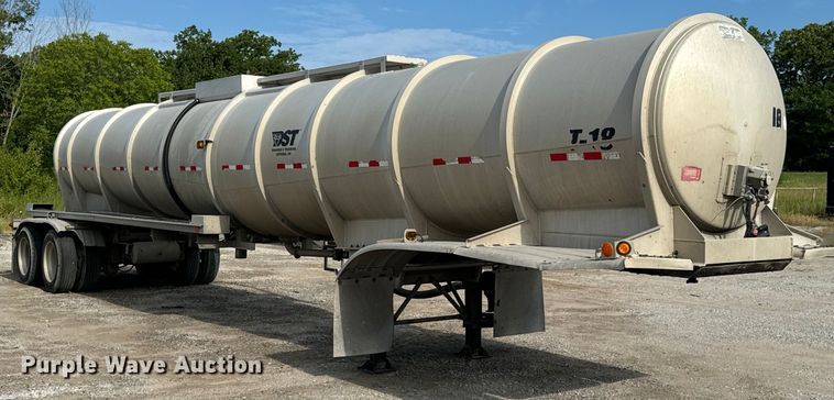 image for item DX0799 2015 Polar tank trailer