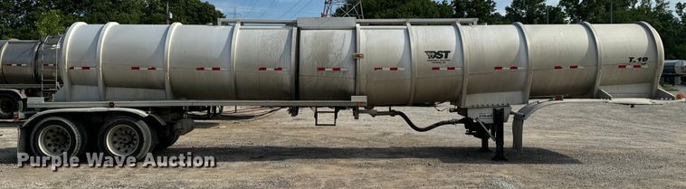 image for item DX0799 2015 Polar tank trailer