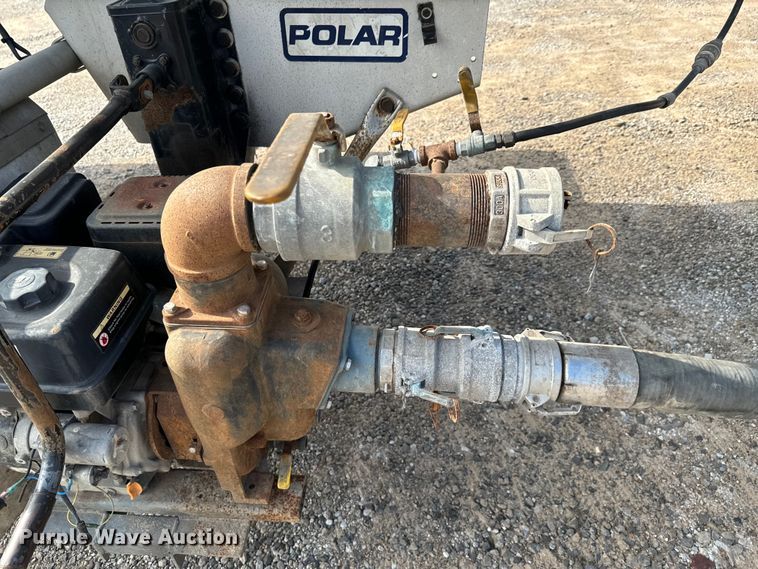 image for item DX0799 2015 Polar tank trailer