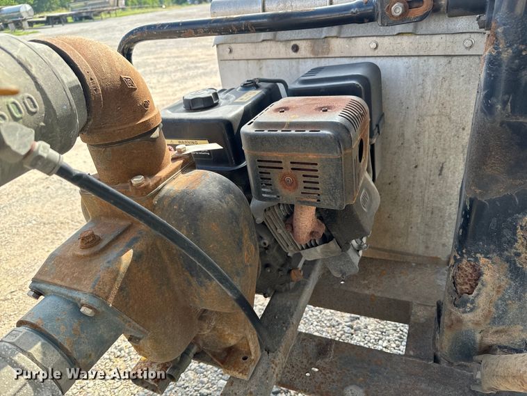 image for item DX0799 2015 Polar tank trailer