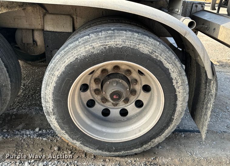 image for item DX0799 2015 Polar tank trailer