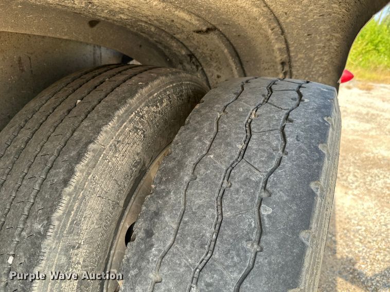 image for item DX0799 2015 Polar tank trailer