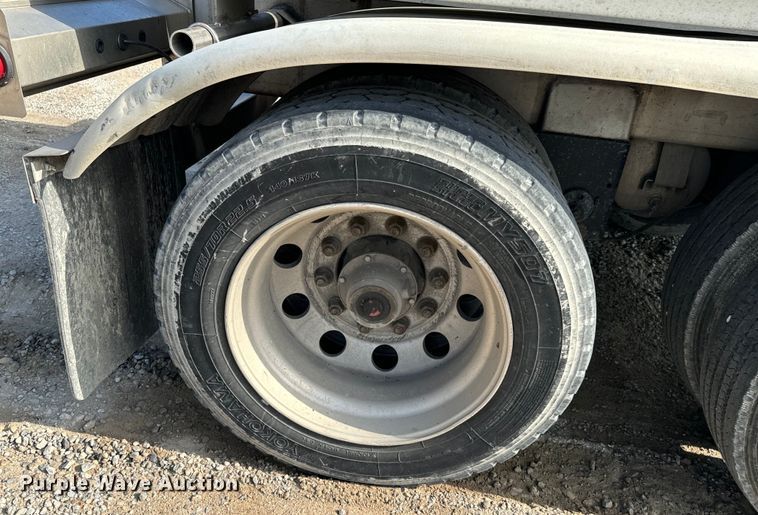 image for item DX0799 2015 Polar tank trailer