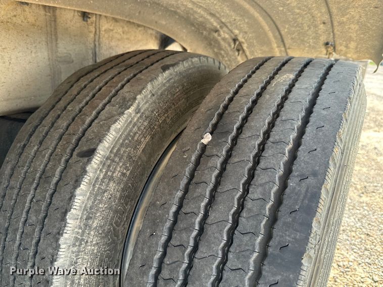 image for item DX0799 2015 Polar tank trailer