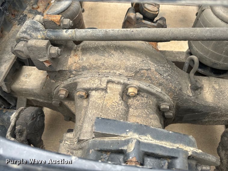 image for item EE7471 2015 Kenworth  T680 semi truck