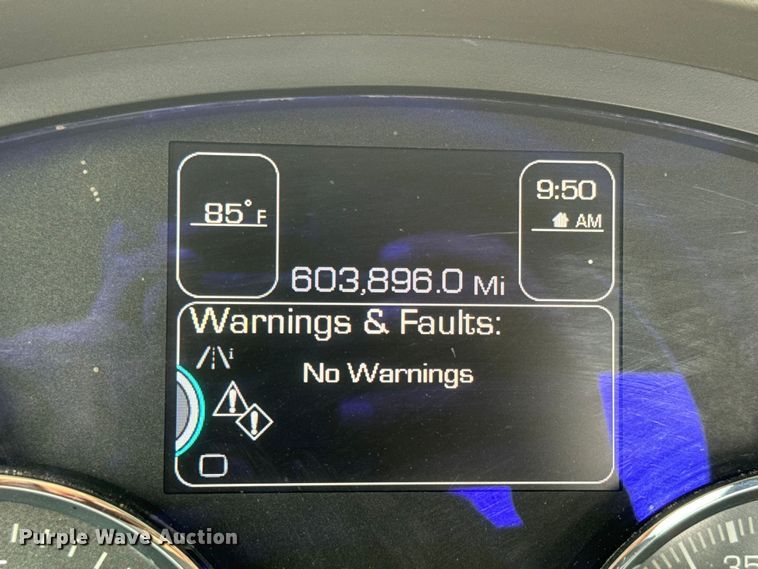 image for item EE7471 2015 Kenworth  T680 semi truck