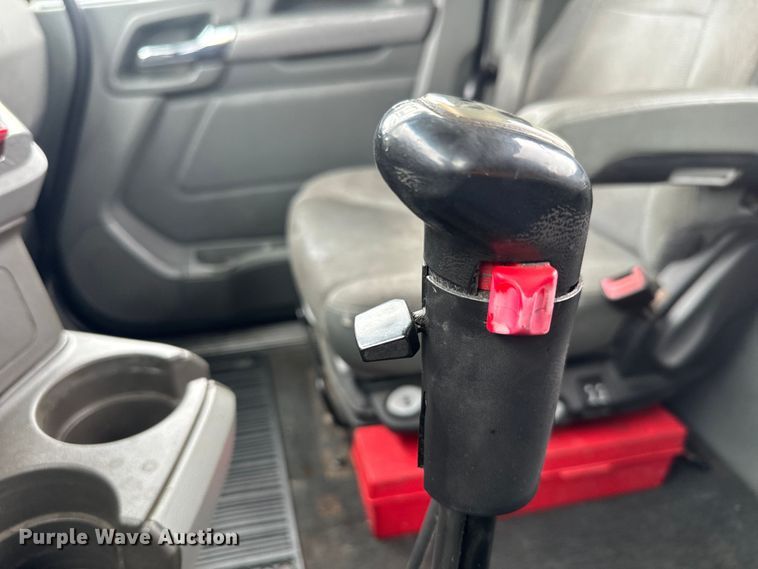 image for item EE7471 2015 Kenworth  T680 semi truck