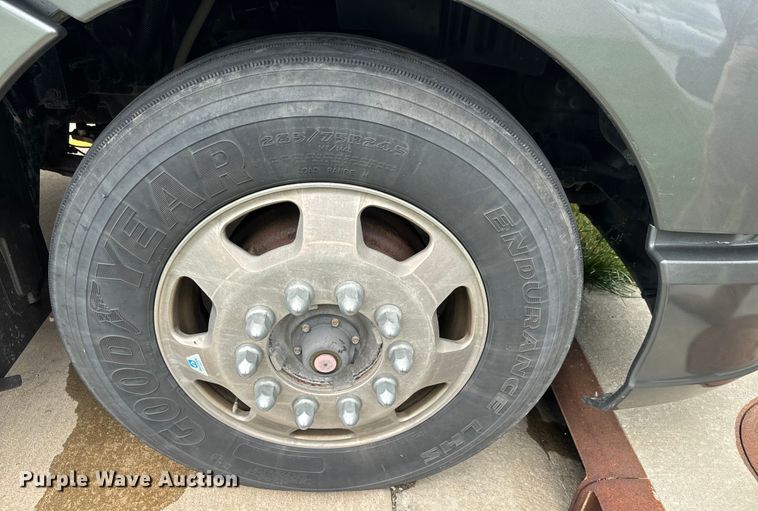 image for item EE7471 2015 Kenworth  T680 semi truck