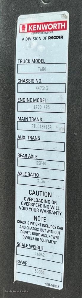 image for item EE7471 2015 Kenworth  T680 semi truck