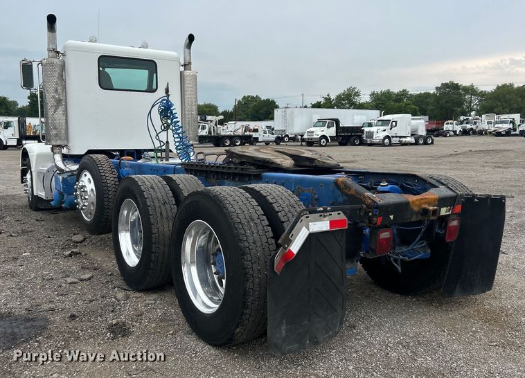 image for item EG0679 1996 Peterbilt  377 semi truck