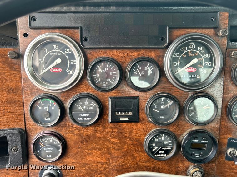 image for item EG0679 1996 Peterbilt  377 semi truck