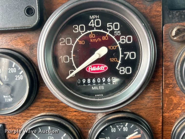 image for item EG0679 1996 Peterbilt  377 semi truck