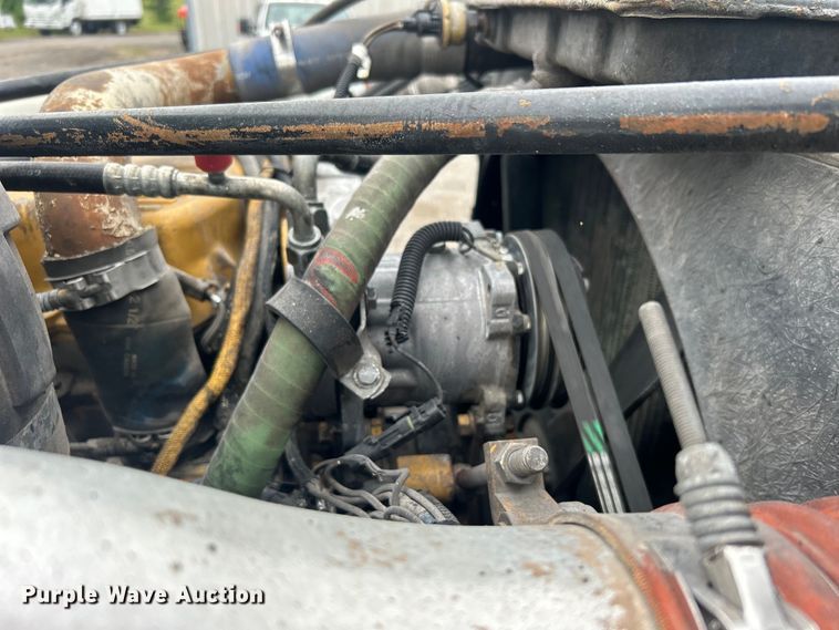 image for item EG0679 1996 Peterbilt  377 semi truck