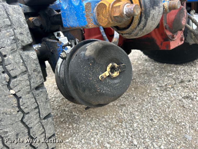 image for item EG0679 1996 Peterbilt  377 semi truck