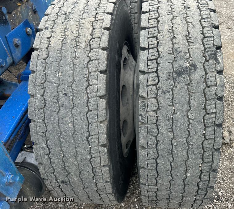 image for item EG0679 1996 Peterbilt  377 semi truck