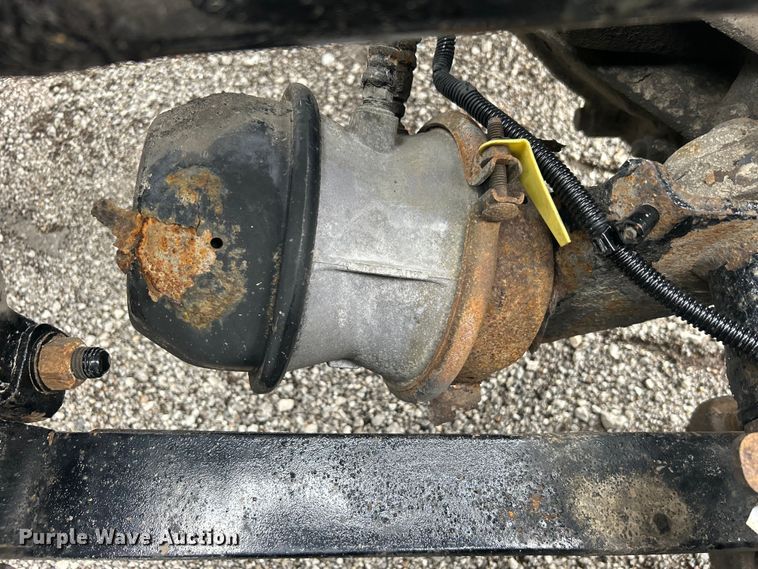 image for item EG0686 2002 Freightliner  Century Class semi truck