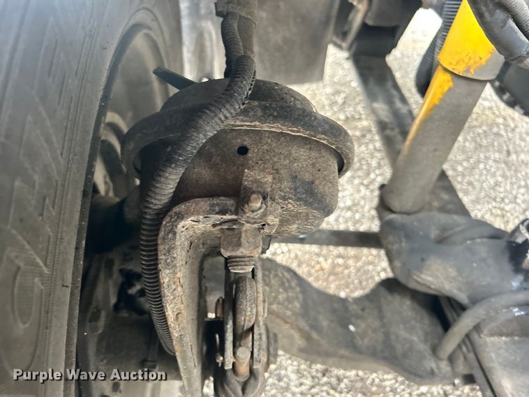 image for item EG0686 2002 Freightliner  Century Class semi truck