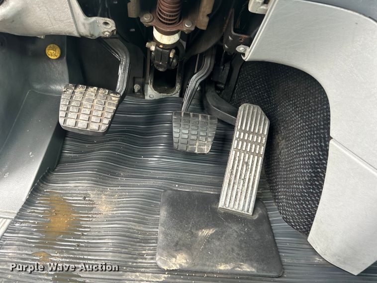 image for item EG0686 2002 Freightliner  Century Class semi truck