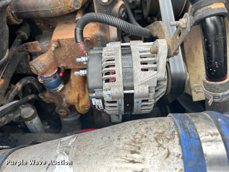 image for item EG0686 2002 Freightliner  Century Class semi truck