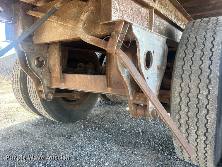 image for item EG0696 1982 Hobbs dry van trailer