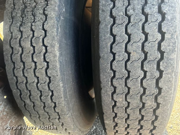 image for item EG0696 1982 Hobbs dry van trailer