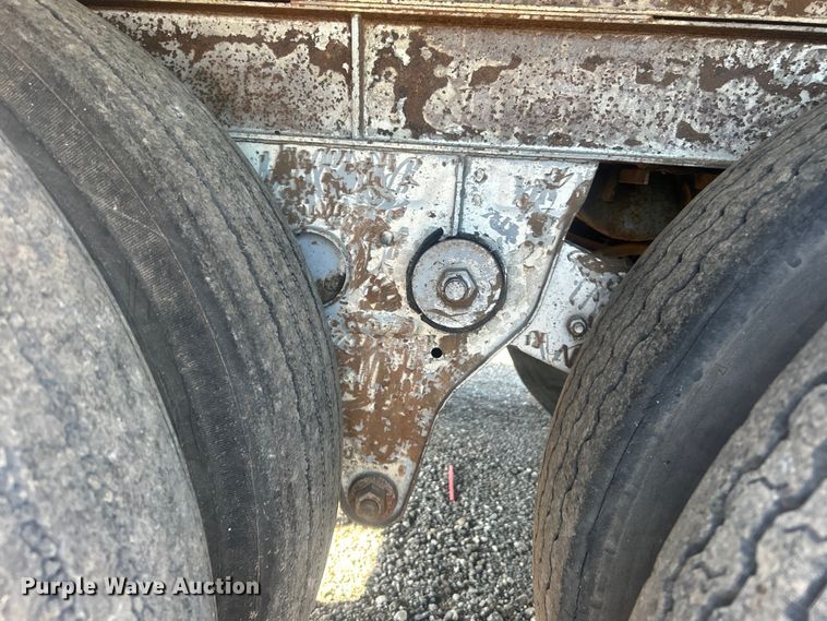 image for item EG0696 1982 Hobbs dry van trailer