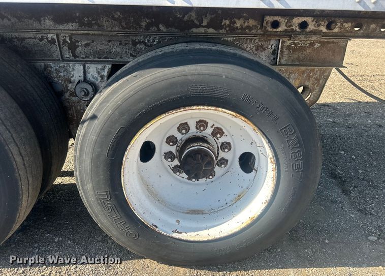 image for item EG0696 1982 Hobbs dry van trailer