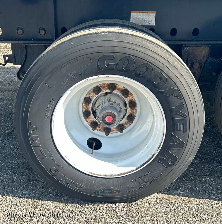 image for item EG1474 2003 Great Dane GPS248 flatbed trailer