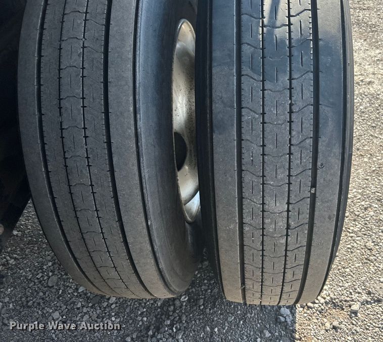 image for item EG1474 2003 Great Dane GPS248 flatbed trailer