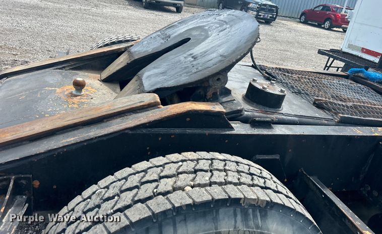 image for item EG1543 1986 SISU USA 5984 yard truck