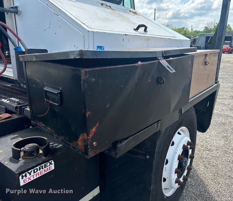 image for item EG1543 1986 SISU USA 5984 yard truck