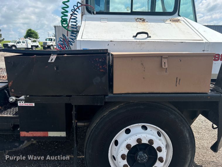 image for item EG1543 1986 SISU USA 5984 yard truck