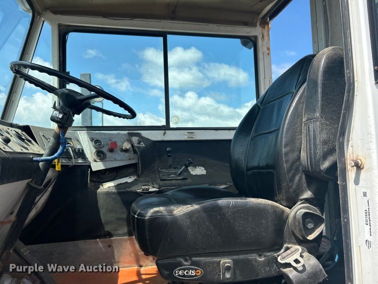 image for item EG1543 1986 SISU USA 5984 yard truck