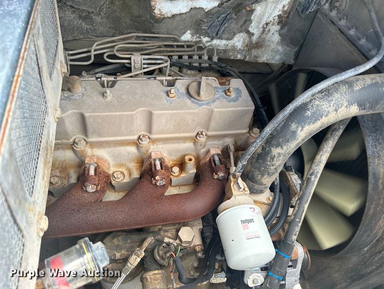 image for item EG1543 1986 SISU USA 5984 yard truck