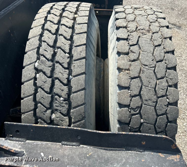 image for item EG1543 1986 SISU USA 5984 yard truck