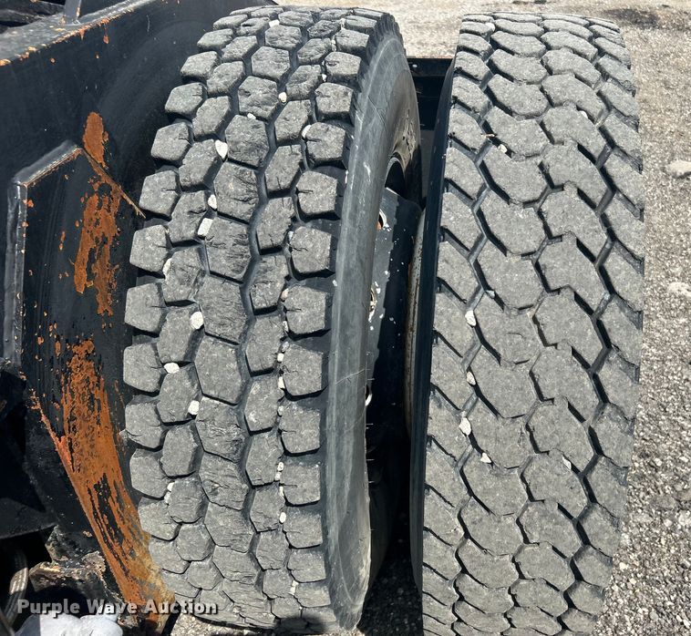 image for item EG1543 1986 SISU USA 5984 yard truck