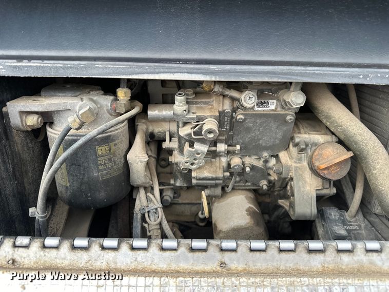 image for item EG1629 2019 Peterbilt  579 semi truck