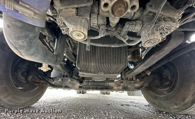 image for item EG1629 2019 Peterbilt  579 semi truck