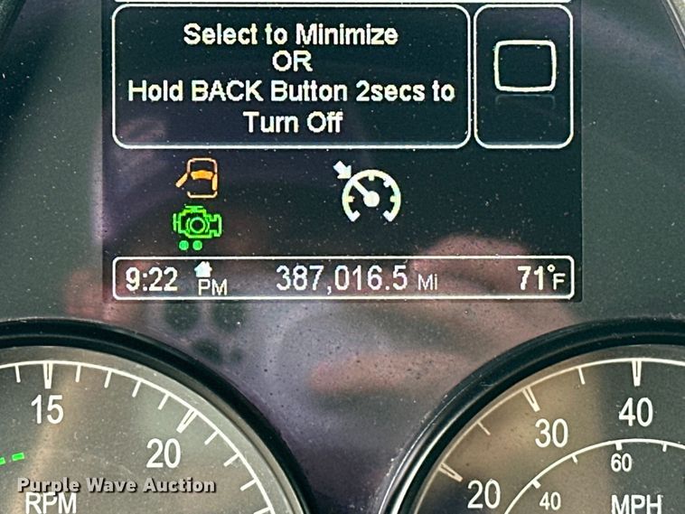 image for item EG1629 2019 Peterbilt  579 semi truck