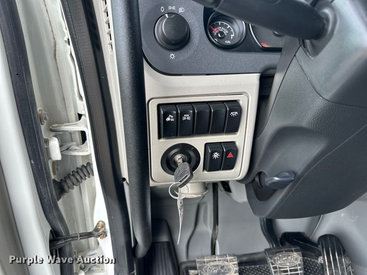 image for item EG1629 2019 Peterbilt  579 semi truck