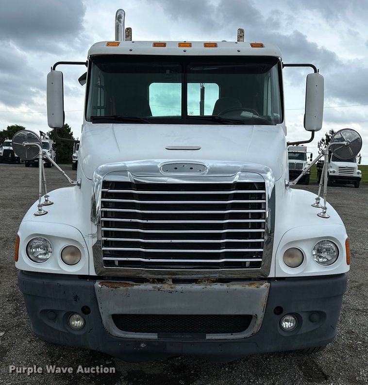 image for item EG1639 2009 Freightliner  Century Class S/T semi truck