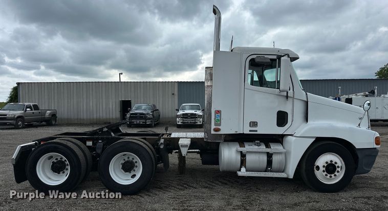 image for item EG1639 2009 Freightliner  Century Class S/T semi truck