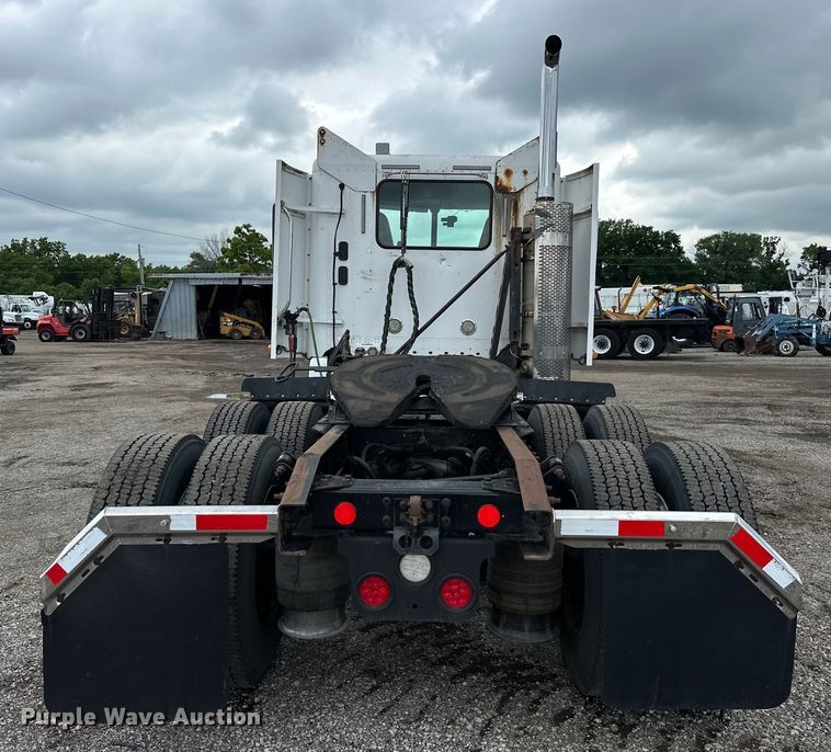 image for item EG1639 2009 Freightliner  Century Class S/T semi truck