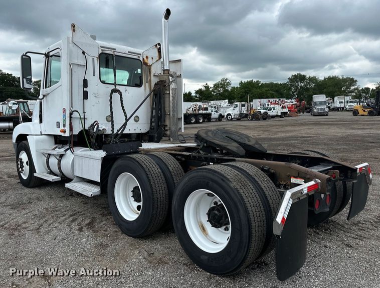 image for item EG1639 2009 Freightliner  Century Class S/T semi truck