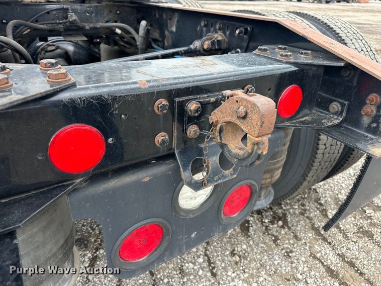 image for item EG1639 2009 Freightliner  Century Class S/T semi truck