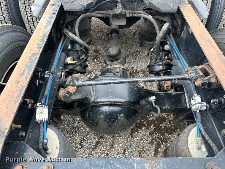 image for item EG1639 2009 Freightliner  Century Class S/T semi truck