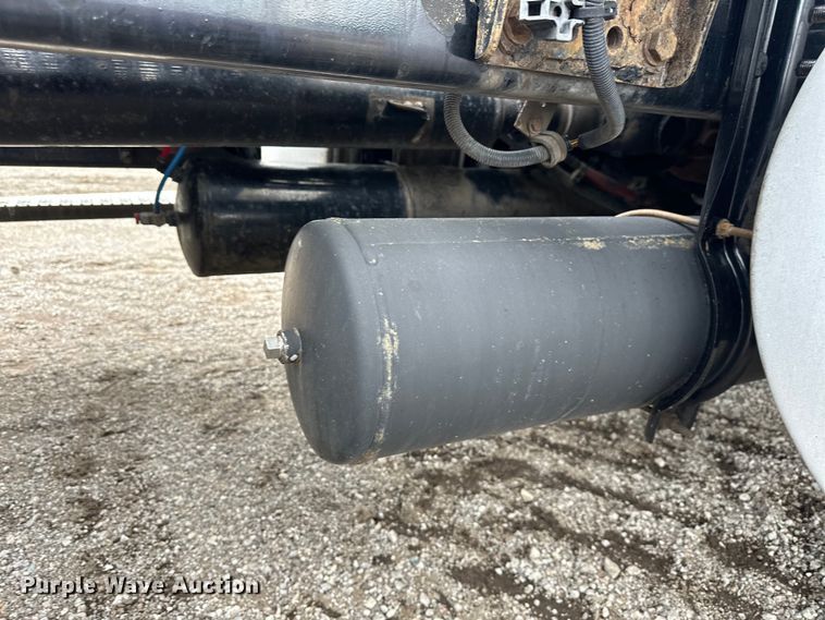 image for item EG1639 2009 Freightliner  Century Class S/T semi truck