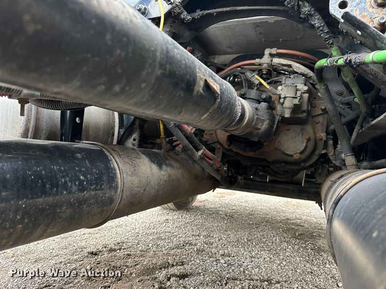 image for item EG1639 2009 Freightliner  Century Class S/T semi truck