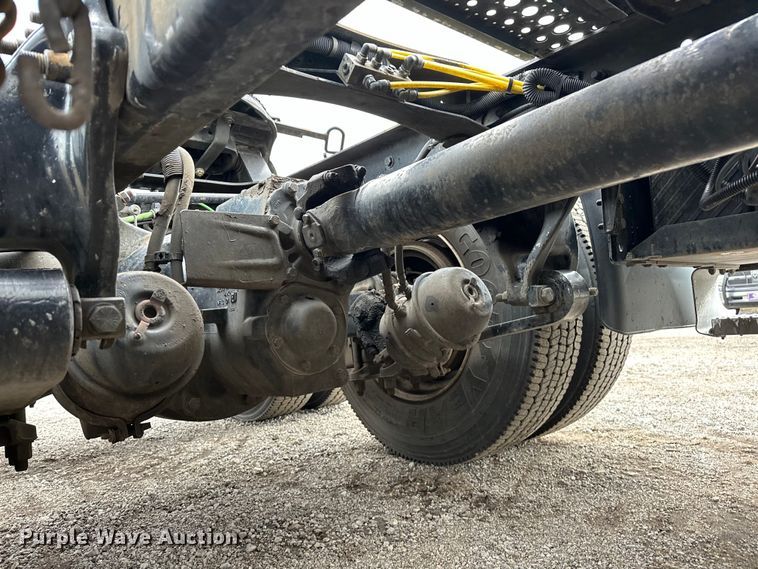 image for item EG1639 2009 Freightliner  Century Class S/T semi truck