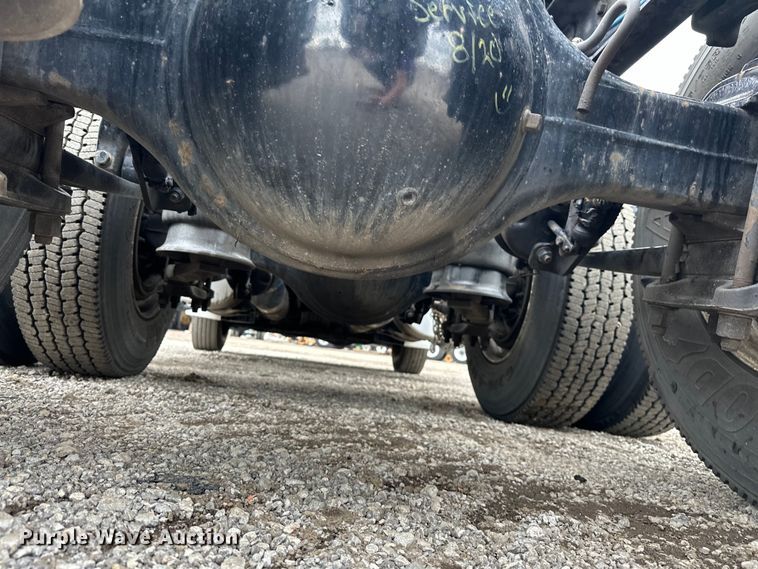 image for item EG1639 2009 Freightliner  Century Class S/T semi truck